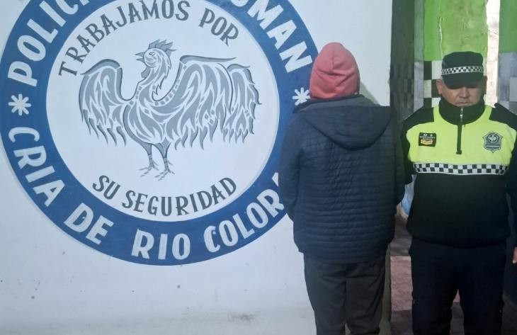 Atrapan a un joven por el robo en una vivienda en Río Colorado