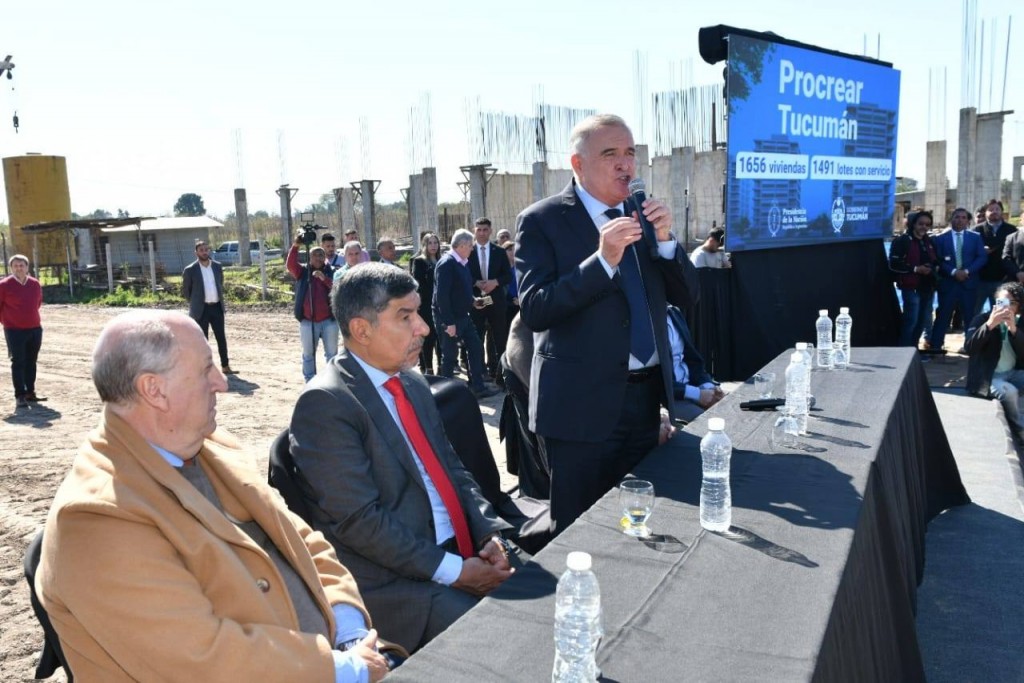 Con una inversión $80.000 millones, Jaldo reinició las obras del Procrear II