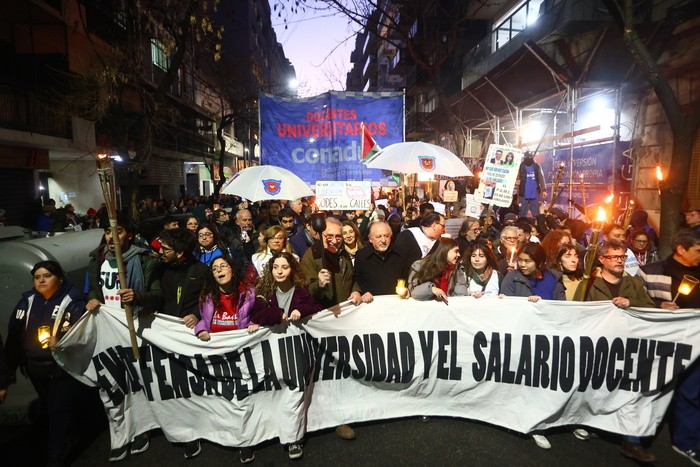El gobierno anunció un aumento del 7,5 por ciento para docentes y no docentes universitarios