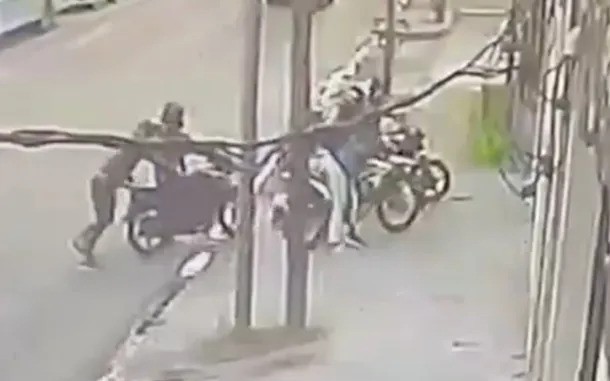  Laferrere: motochorros asesinaron a una joven por robarle la moto 