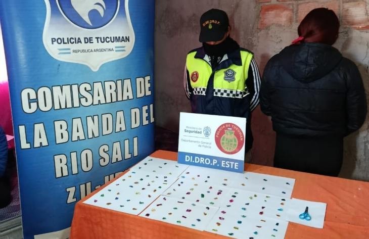 Secuestran más de 100 ravioles de cocaína y aprehenden a una mujer