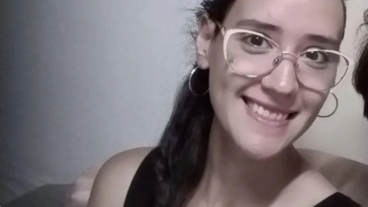 Era buscada intensamente, la hallaron pero sin vida y detuvieron a su pareja