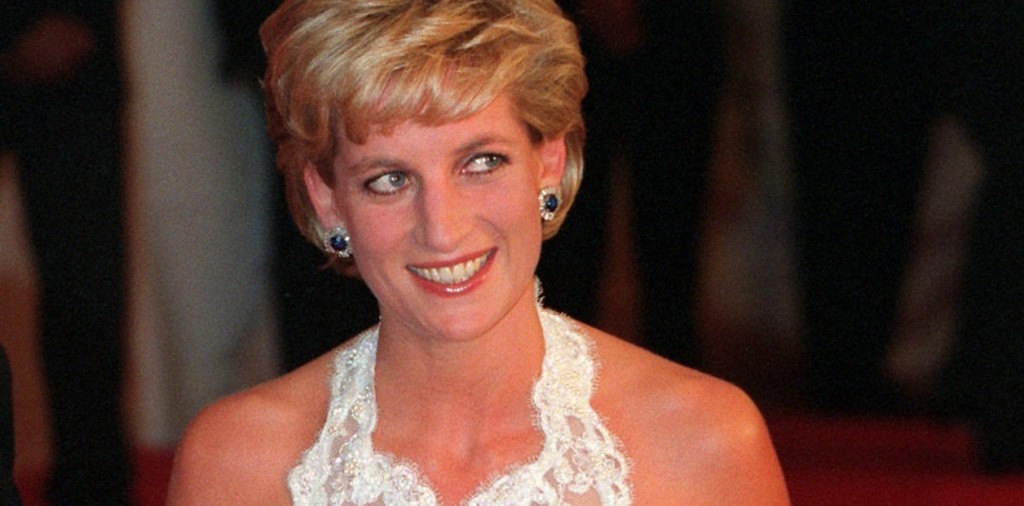 Se supo que contenía la cápsula que Lady Di enterró en 1991 