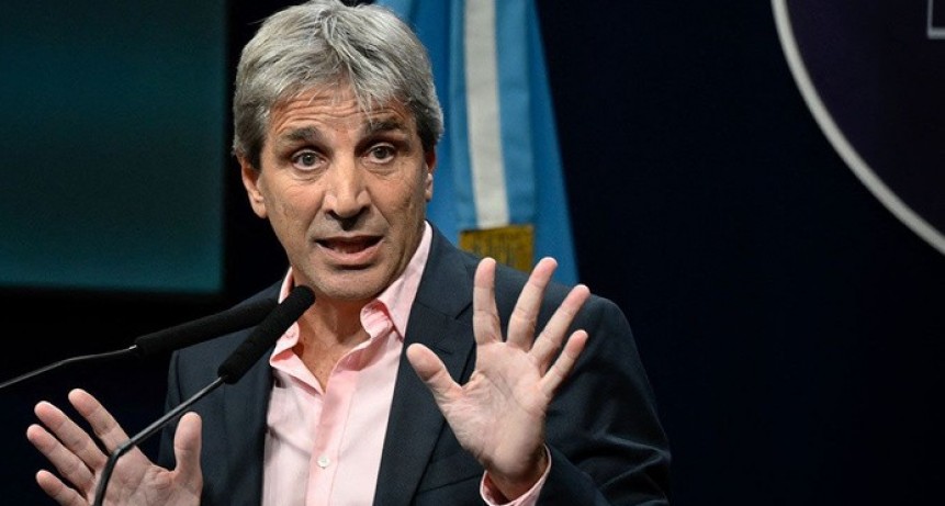 Luis Caputo: "No sé por qué se enojan con nosotros cuando sube el dólar"