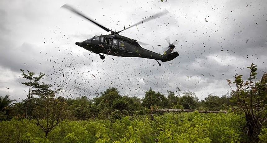 Colombia: 12 policías y 6 civiles muertos en un ataque terrorista 