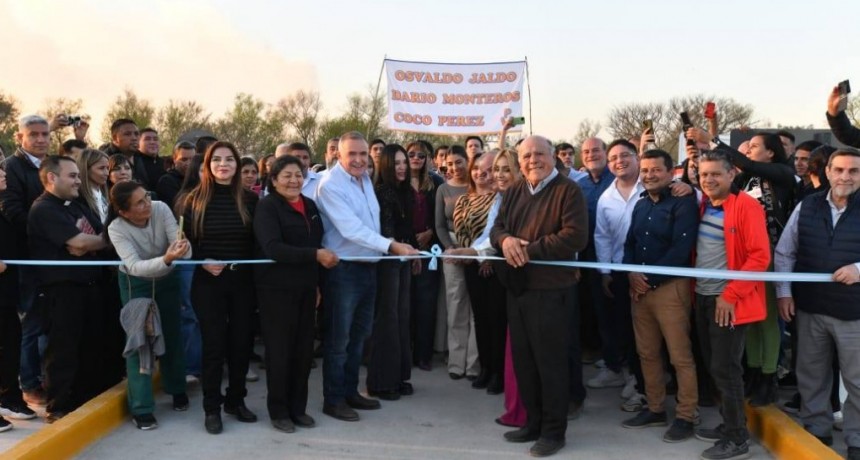 Jaldo inauguró un puente en Graneros sobre el Río Marapa