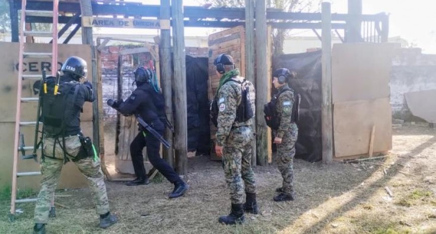 La Policía de Tucumán dictó un curso internacional para brecheros