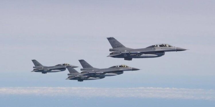 Tensión entre Taiwán y China tras detectar más de 100 aviones de guerra Chinos a sus alrededores 