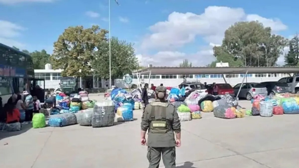 20 gendarmes efectivos, arrestados por sobornos coimas a tours de compras