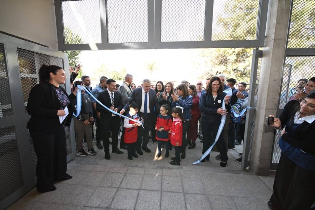 Jaldo inauguró una escuela de Nivel Inicial y un centro tecnológico en La Florida