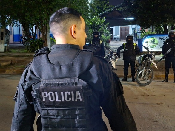Quiso robar naranjas y lo atacó una jauría