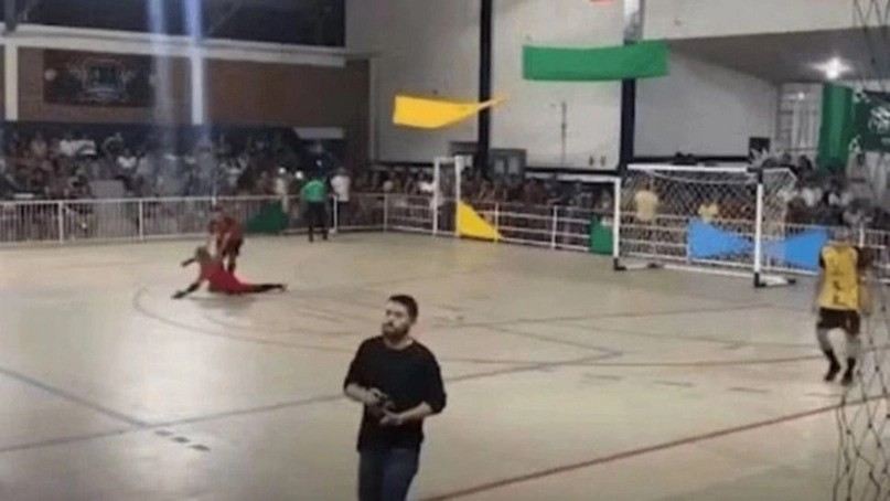 Un arquero falleció después de atajar un penal durante un torneo amateur de Futsal 