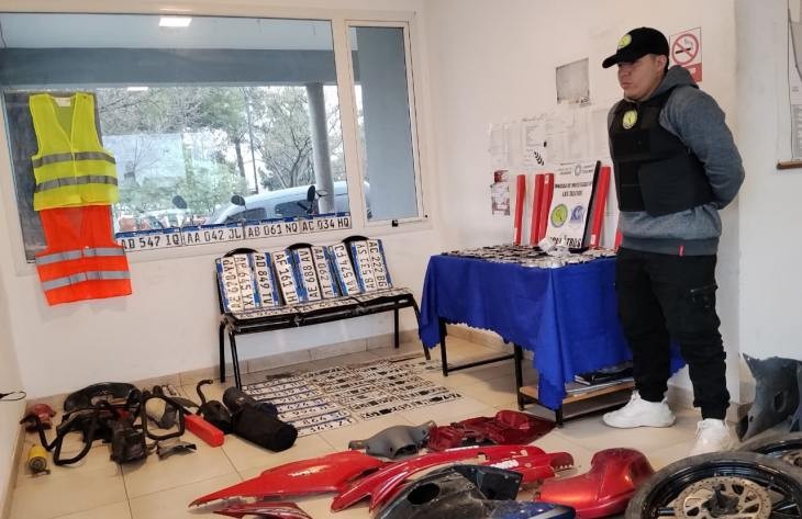Descubren una gomería clandestina e investigan si operaba con "ruederos"