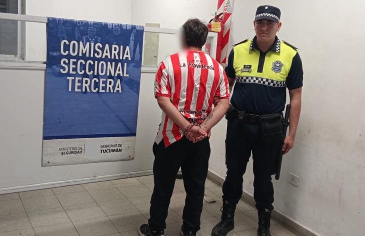 Fue a ver el partido de los San Martín y lo arrestaron 