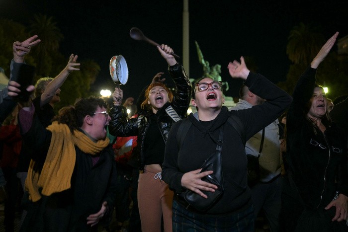 Tras el discurso de Milei la gente le respondió con un cacerolazos
