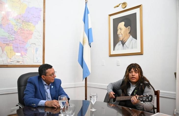 Darío Monteros recibió a Paulina Quispe y apoyará la publicación de su libro