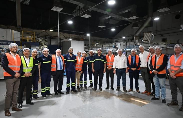 Jaldo estuvo presente en la inauguración de nueva línea llenadora de gaseosas en Quilmes