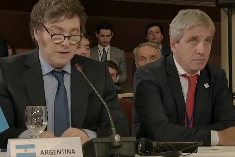 Germán Martínez cuestionó el posible financiamiento de EE.UU. 