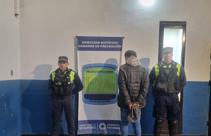 Intentó robar en un drugstore con un hierro y lo atraparon