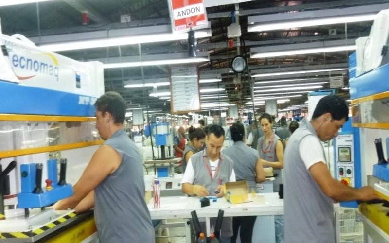 Hitachi cierra sus oficinas en la Argentina