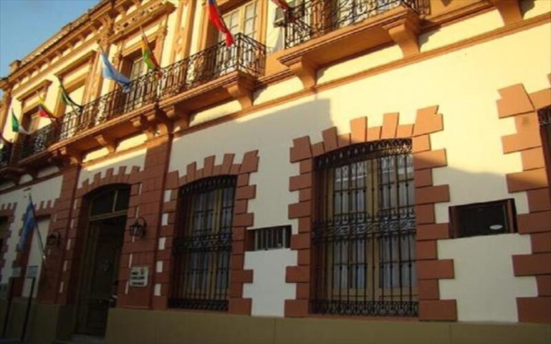 El lunes 28 no habrá clases en las escuelas donde se vota