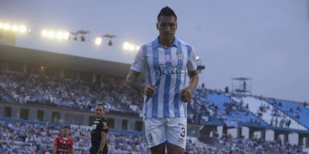 El "Decano" se impuso al "Patr&oacute;n" y sumo su tercer triunfo al hilo en la Superliga