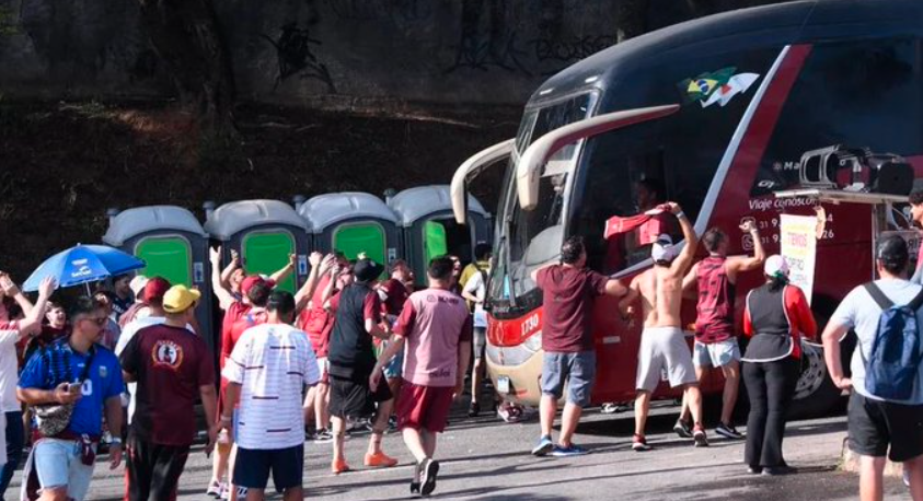 Murió un hincha de Lanús antes del partido contra Cruzeiro en Brasil