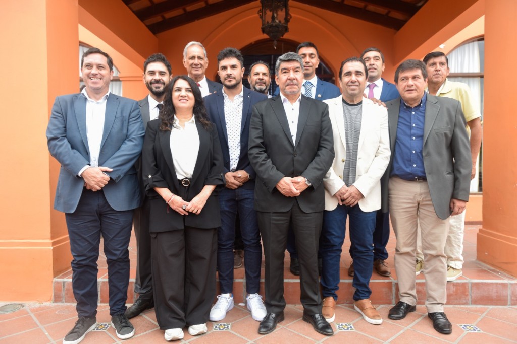 EL VICEGOBERNADOR PRESIDIÓ EL ACTO DE APERTURA DEL 1° CONGRESO PROVINCIAL DE FÚTBOL TUCUMANO