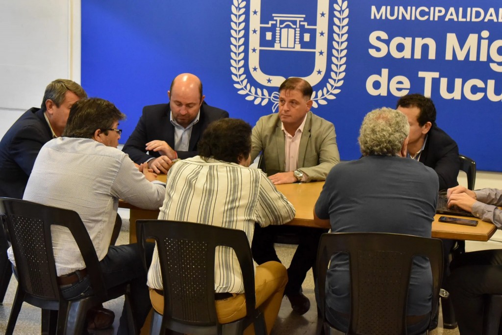 Habilitarán a taxistas de capital a elegir libremente la aplicación móvil para prestar el servicio