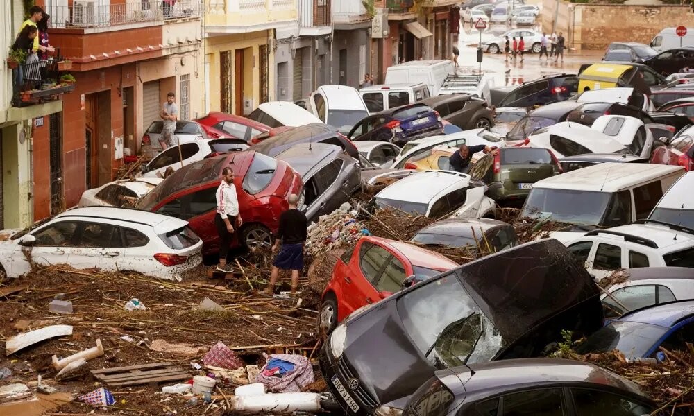 VALENCIA:  INUNDACIONES DEJAN 62 MUERTOS