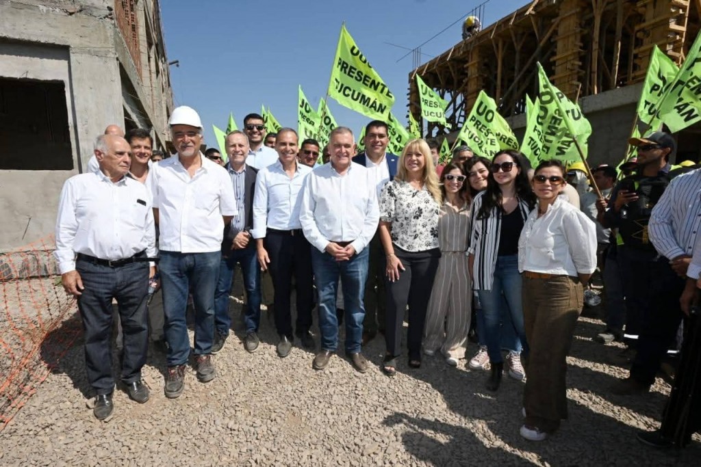 Jaldo recorrió la primera etapa del Procrear Tucumán