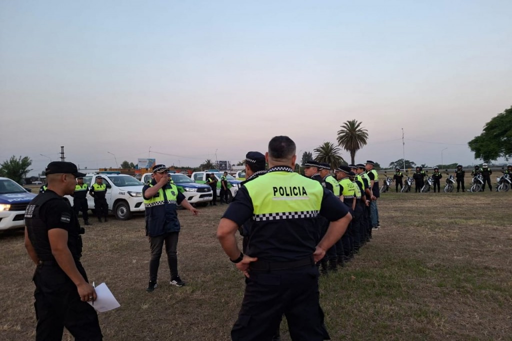 Con fuerte presencia policial refuerzan la seguridad en las calles del Este