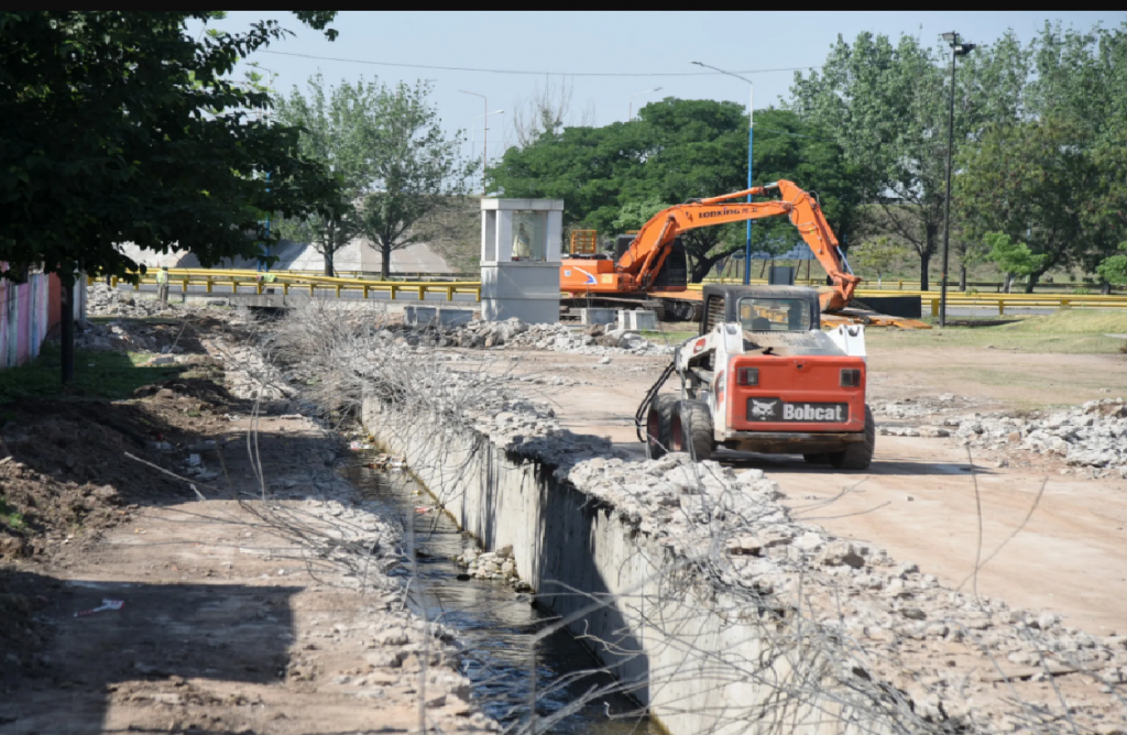 Ejecutan una obra clave para evitar anegamientos en la zona sureste de la capital