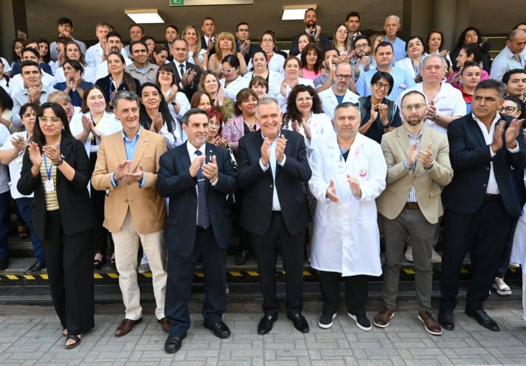 El Gobernador visitó la el Centro de Diagnóstico por Imágenes para la mujer
