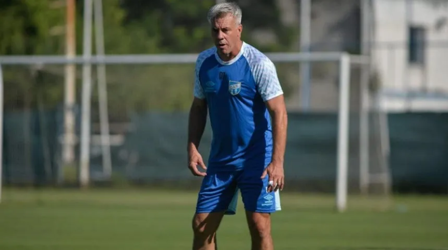 Lucas Pusineri dejó de ser el técnico de Atlético Tucumán