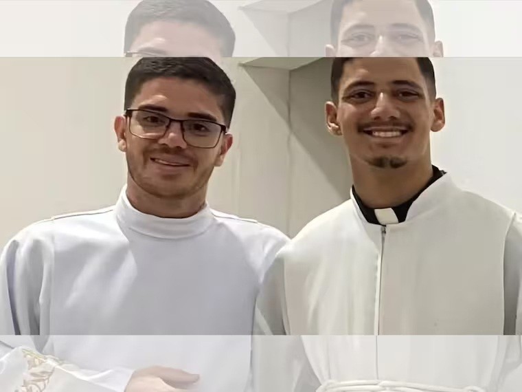 Una historia de amor nacida entre rezos, votos y silencios impuestos está conquistando las redes sociales