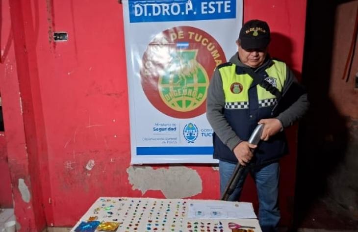 Secuestran más de 200 dosis de cocaína durante allanamientos en Alderetes