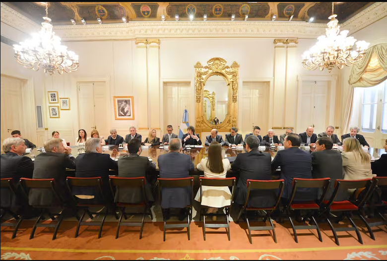 Javier Milei dijo que la reunión con los gobernadores fue "extremadamente positiva"