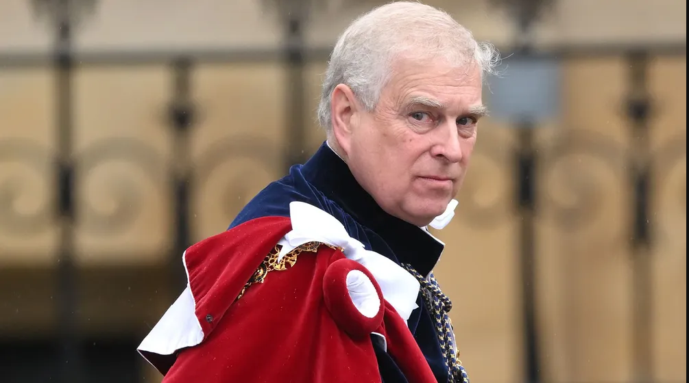 El príncipe Andrés rompe sus vínculos con la corona británica