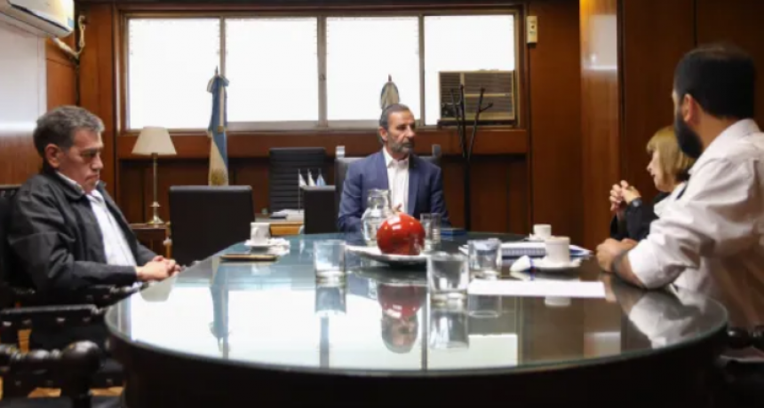 Juri recibió a las autoridades de Catastro y del Instituto de la Vivienda para plantear una agenda de trabajo con el Concejo
