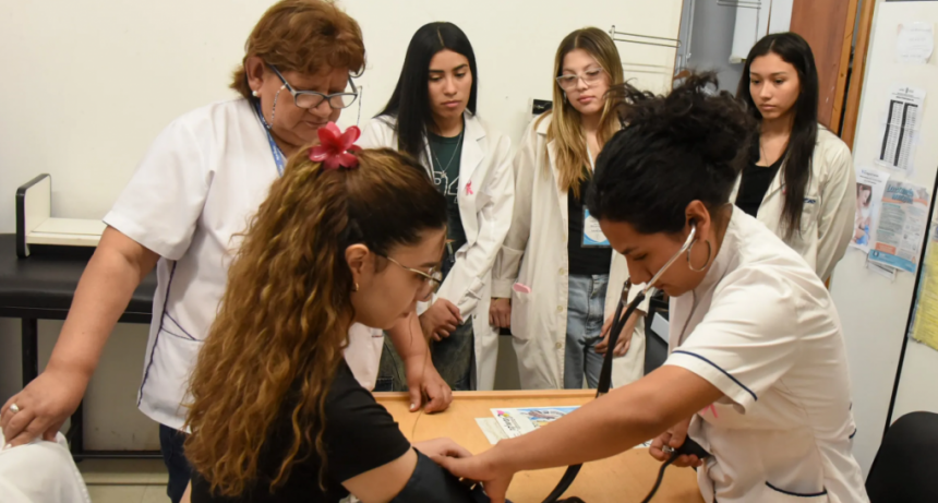 Estudiantes de la UNT comenzaron a realizar sus practicas en CAC municipales