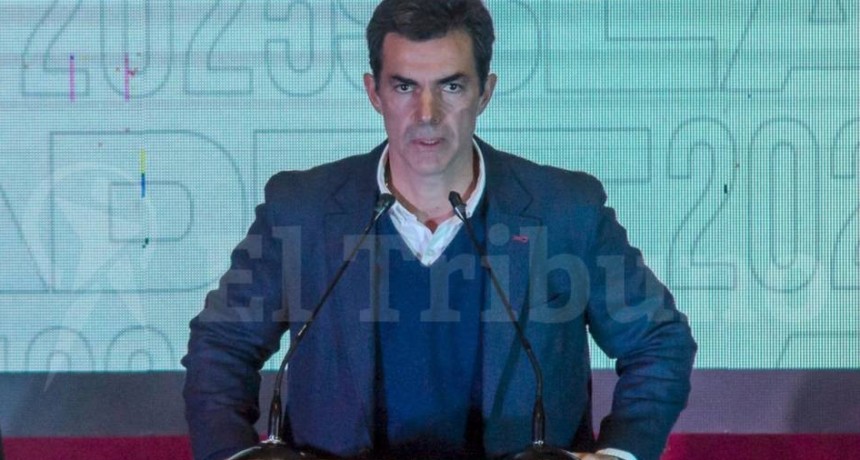 Salta: el exgobernador Juan  Manuel Urtubey denunció que balearon la camioneta en la que viajaba