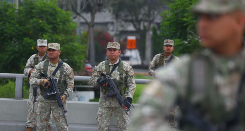 El Presidente Interino de Perú declaró el estado de emergencia en Lima y Callao
