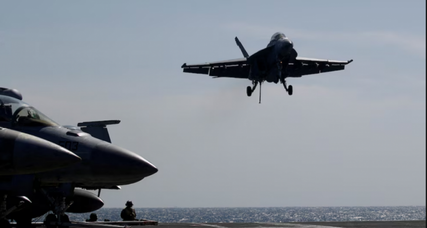 Dos aeronaves de la Marina de Estados Unidos se estrellaron en el mar de China