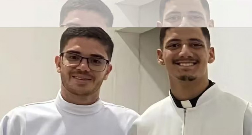 Una historia de amor nacida entre rezos, votos y silencios impuestos está conquistando las redes sociales