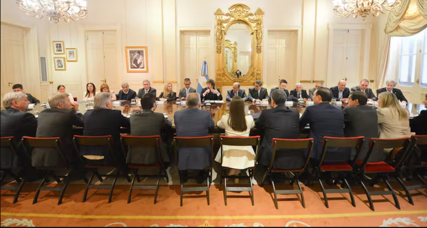  Javier Milei dijo que la reunión con los gobernadores fue "extremadamente positiva"