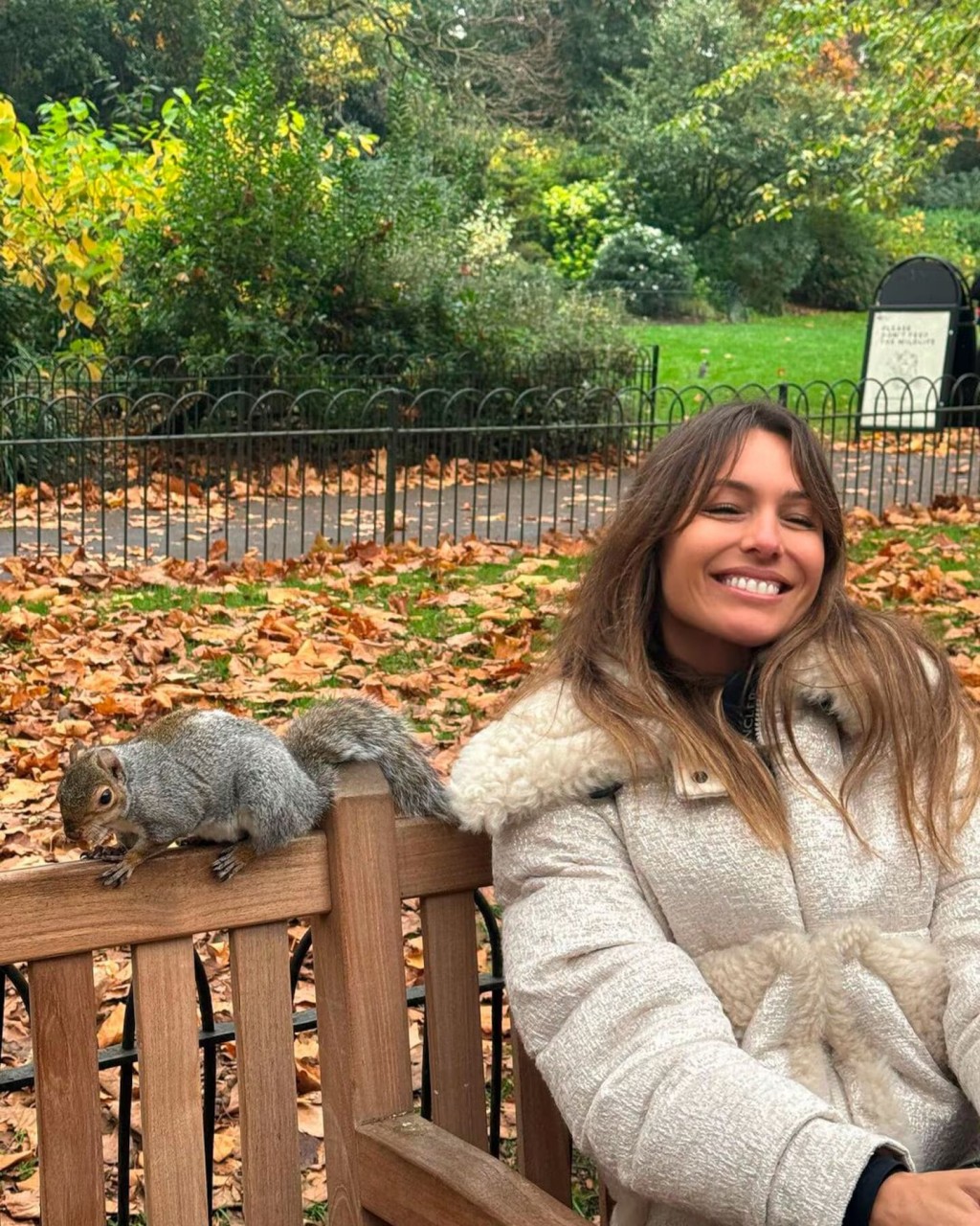 Pampita desde Londres le tiró un palito a Roberto García Moritán 