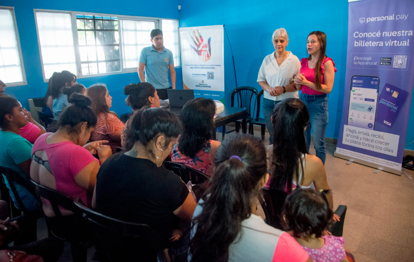 Brindan herramientas de educación financiera para la vida cotidiana a familias de los CDI municipales