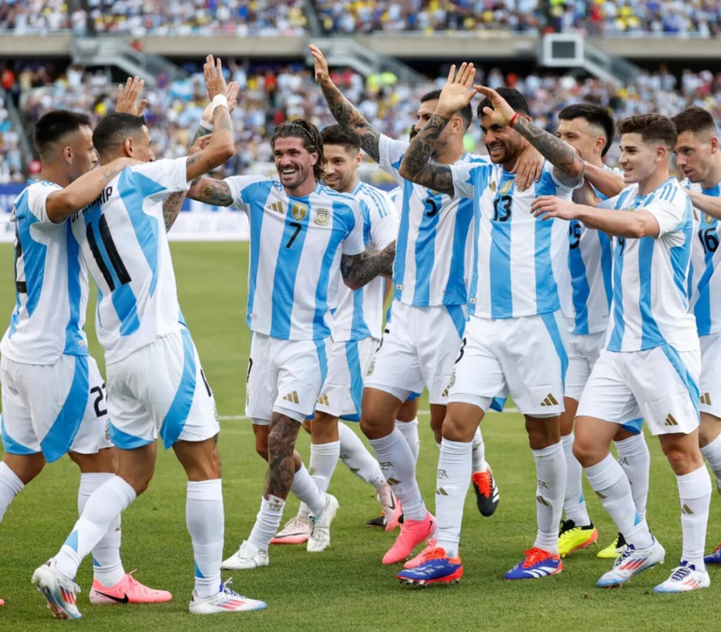 Argentina se prepara para enfrentar a Perú al final de las Eliminatorias Sudamericanas