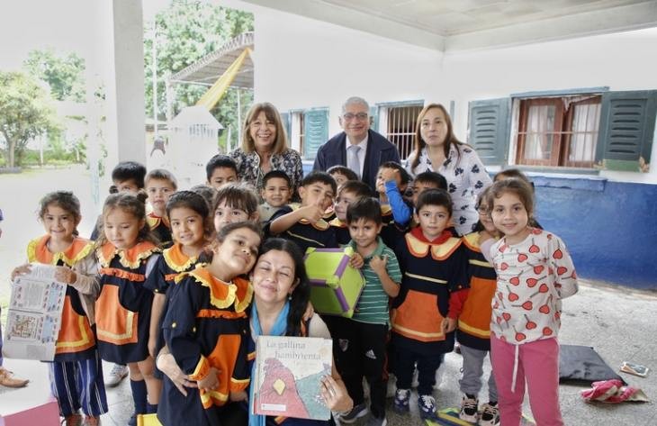 Alumnos de San Ignacio de La Cocha recibieron libros para estimular la lectura